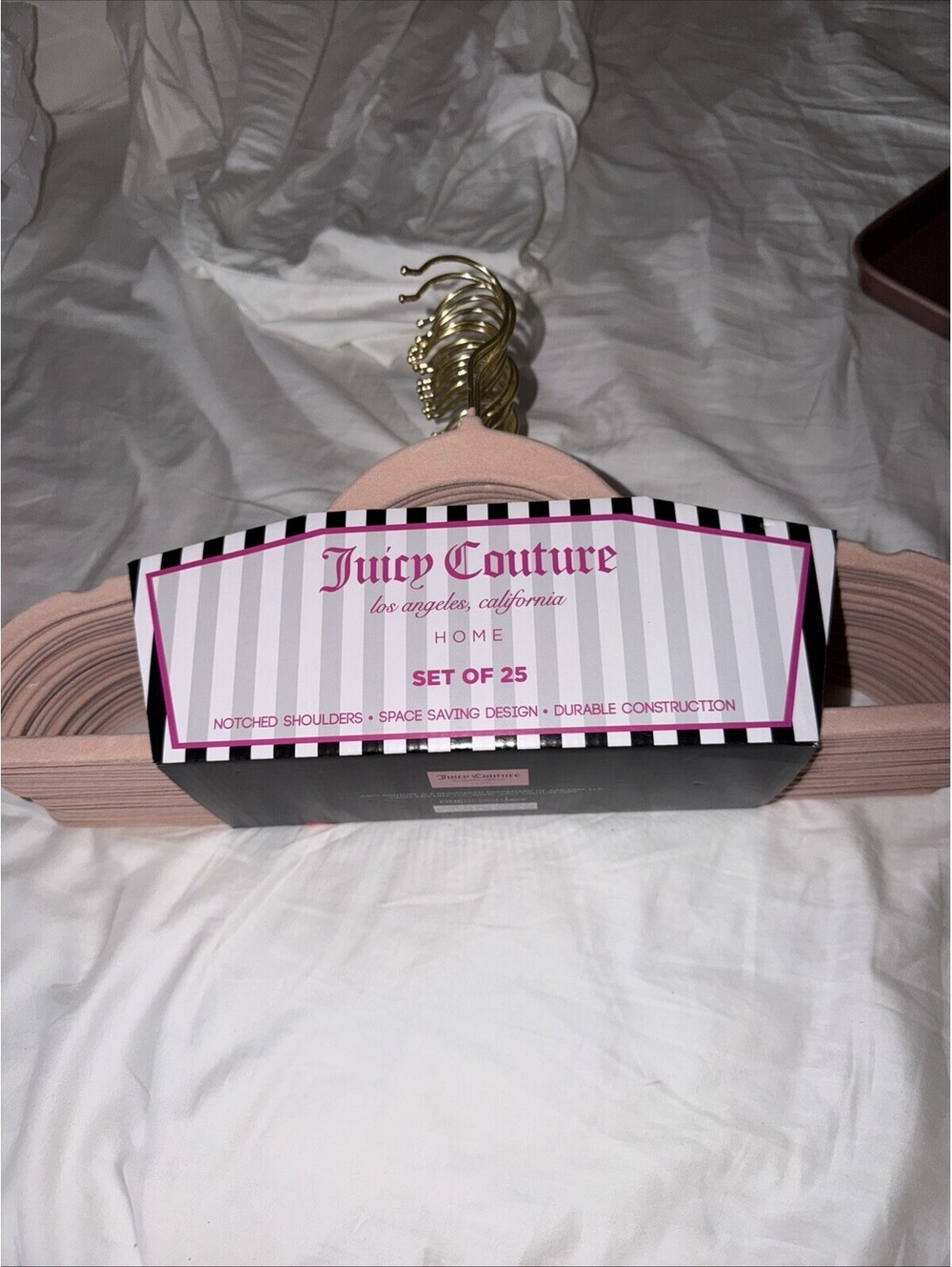 JUICY COUTURE HANGERS JUICY COUTURE SET OF 25 pale peach VELVET HANGERS NEW